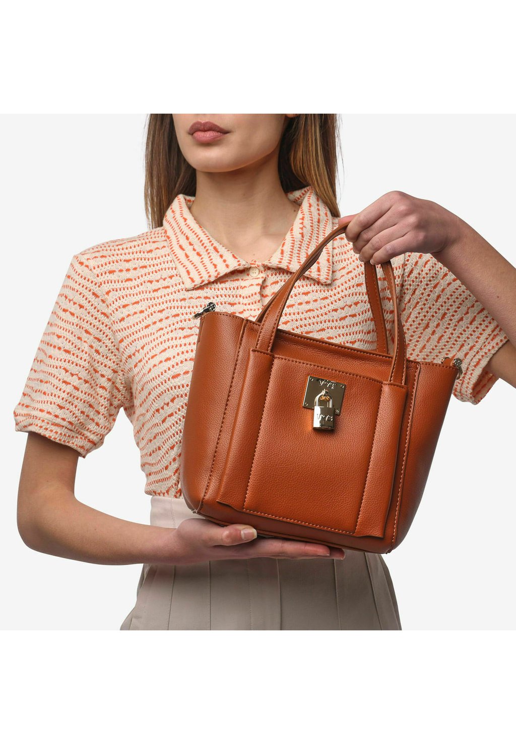 Сумка TITANIA V73, коричневый
Сумка TITANIA V73, коричневый