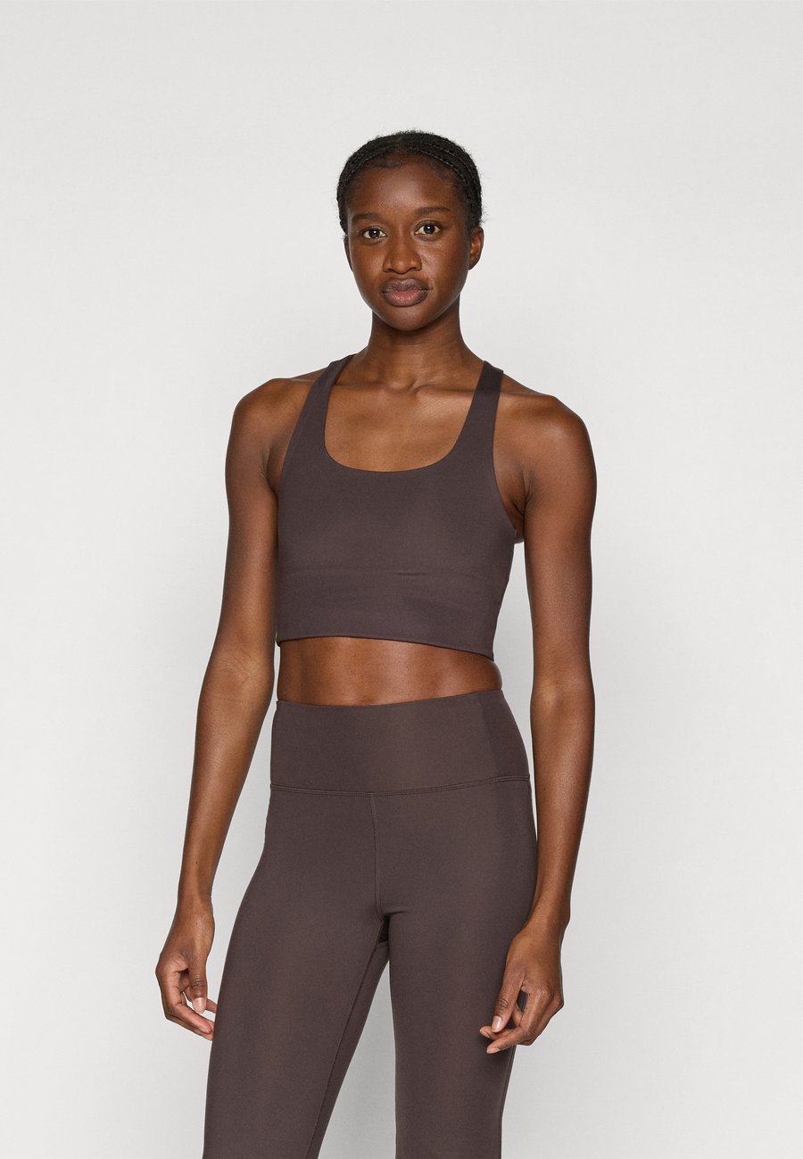 Бюстгальтер Girlfriend Collective PALOMA BRA, Driftwood/Brown
Бюстгальтер Girlfriend Collective PALOMA BRA, Driftwood/Brown