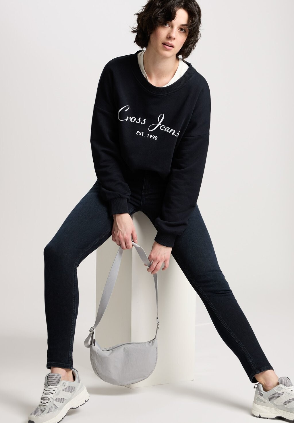 Джинсы облегающего кроя ALAN Cross Jeans, сине-черный деним
Джинсы облегающего кроя ALAN Cross Jeans, сине-черный деним