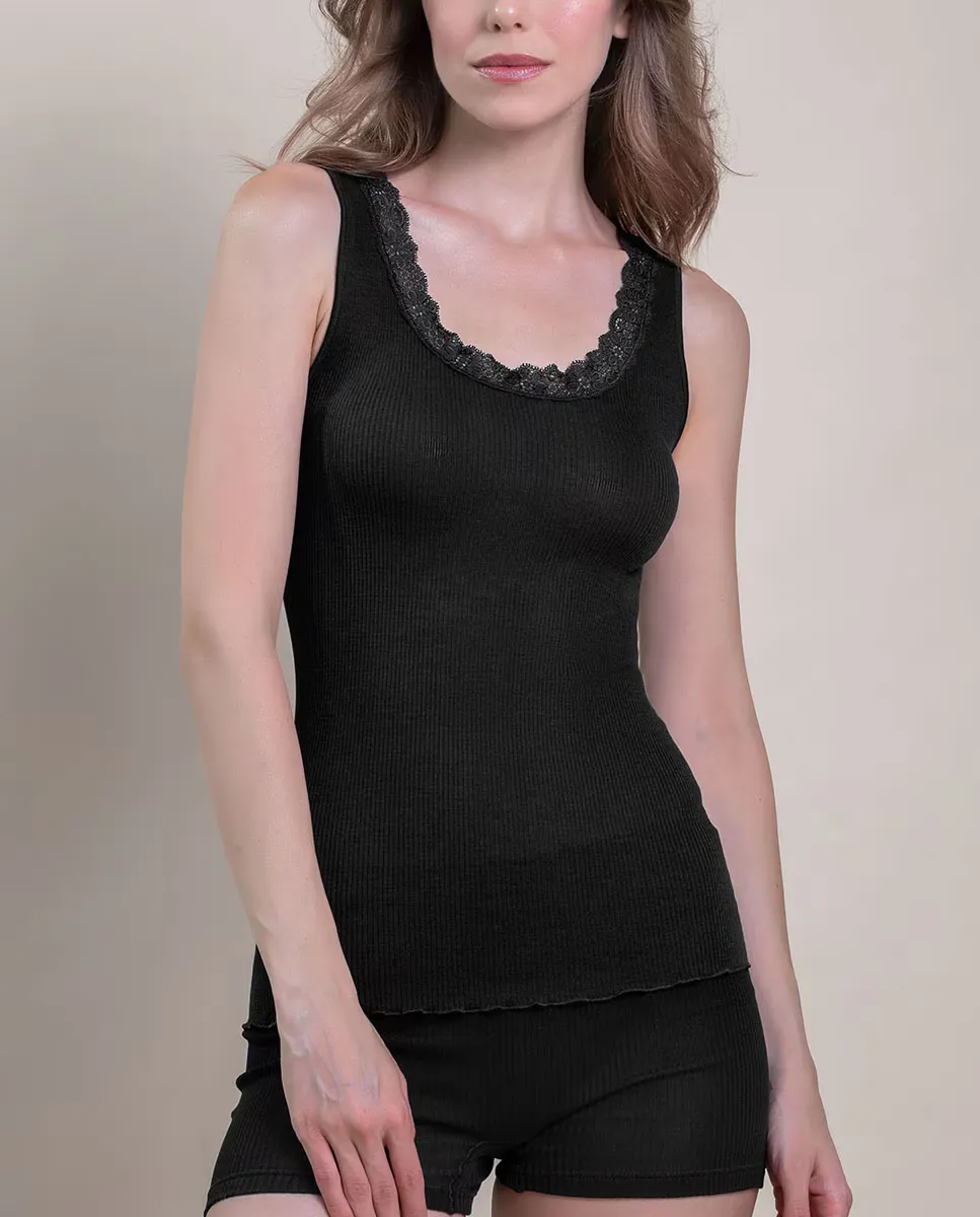 Женская плиссированная майка без рукавов с кружевом по краям Vittoria B. Intimo, черный
Женская плиссированная майка без рукавов с кружевом по краям Vittoria B. Intimo, черный