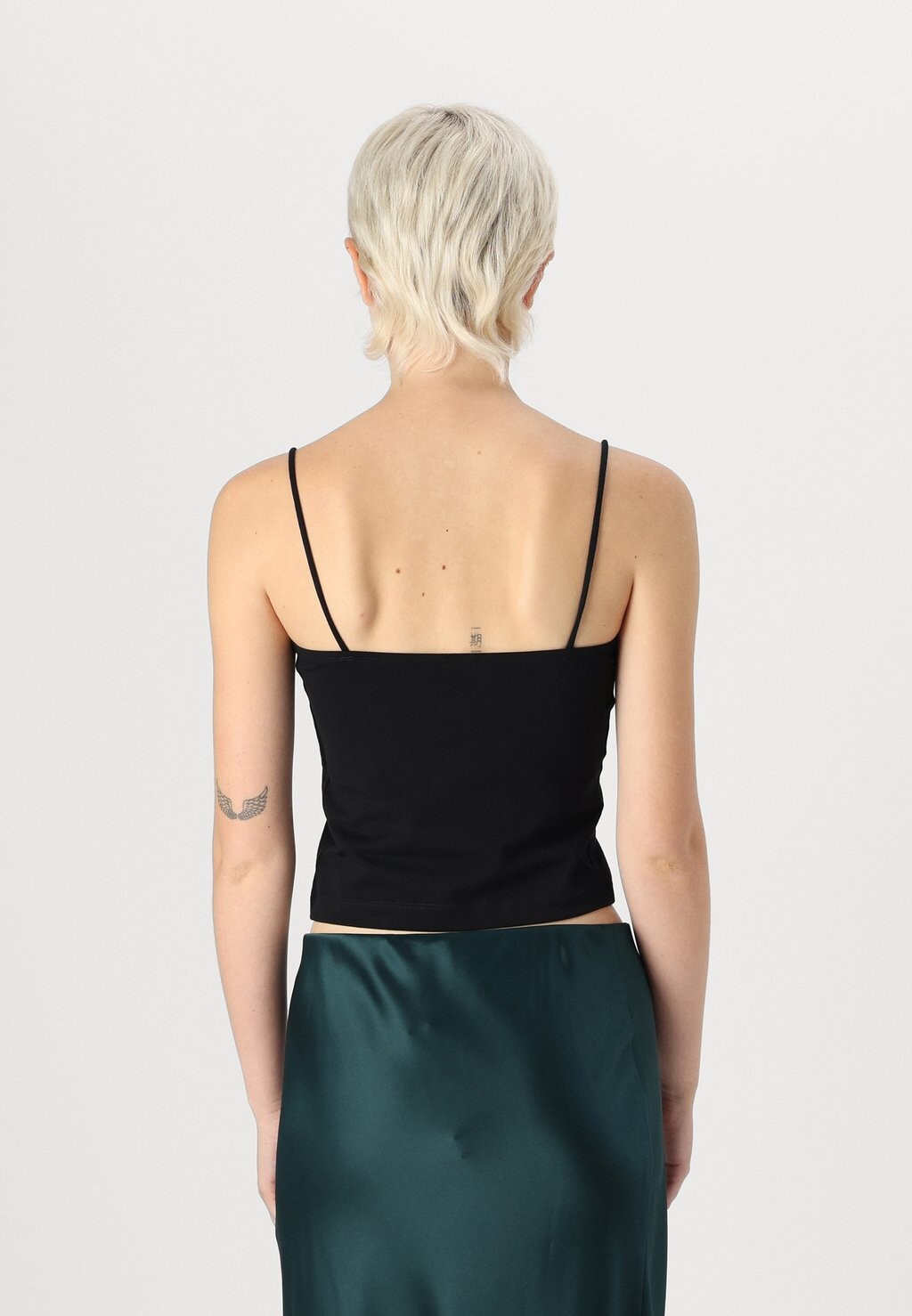 Топ SPAGETTI STRAP SINGLET 2 PACK Gina Tricot, черный
Топ SPAGETTI STRAP SINGLET 2 PACK Gina Tricot, черный