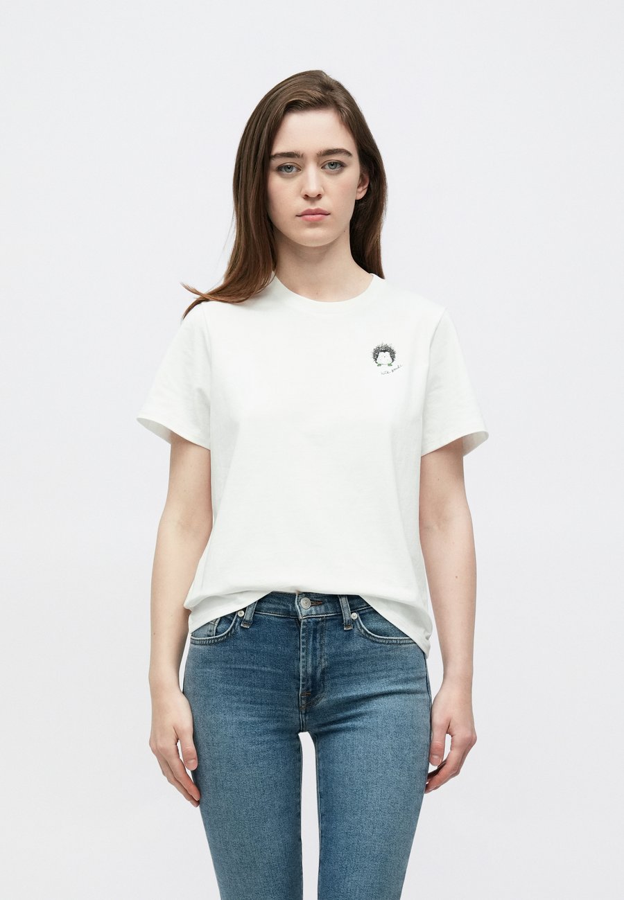 Футболка kate spade new york HEDGEHOG TEE, White, Белый, Футболка kate spade new york HEDGEHOG TEE, White
Футболка kate spade new york HEDGEHOG TEE, White, Белый, Футболка kate spade new york HEDGEHOG TEE, White