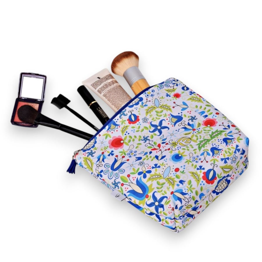 Женская косметичка, сумка-органайзер, чехол, мешочек, сумка Kashubian Uszyciuch
Женская косметичка, сумка-органайзер, чехол, мешочек, сумка Kashubian Uszyciuch