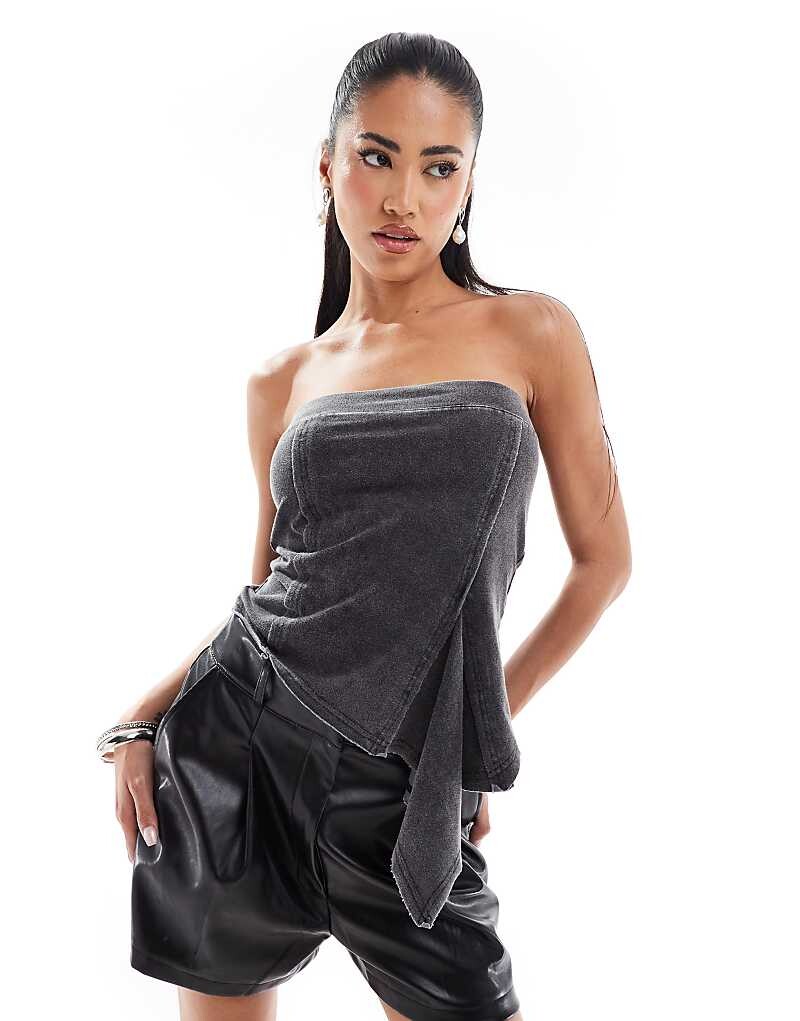 ASOS DESIGN – графитовый топ с вырезом-бандо и годетами, имитирующими джинсовую ткань
ASOS DESIGN – графитовый топ с вырезом-бандо и годетами, имитирующими джинсовую ткань