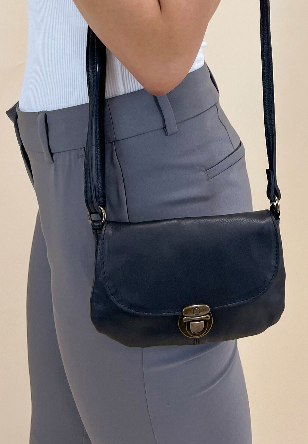 Сумка через плечо Gusti Leder, черный
Сумка через плечо Gusti Leder, черный