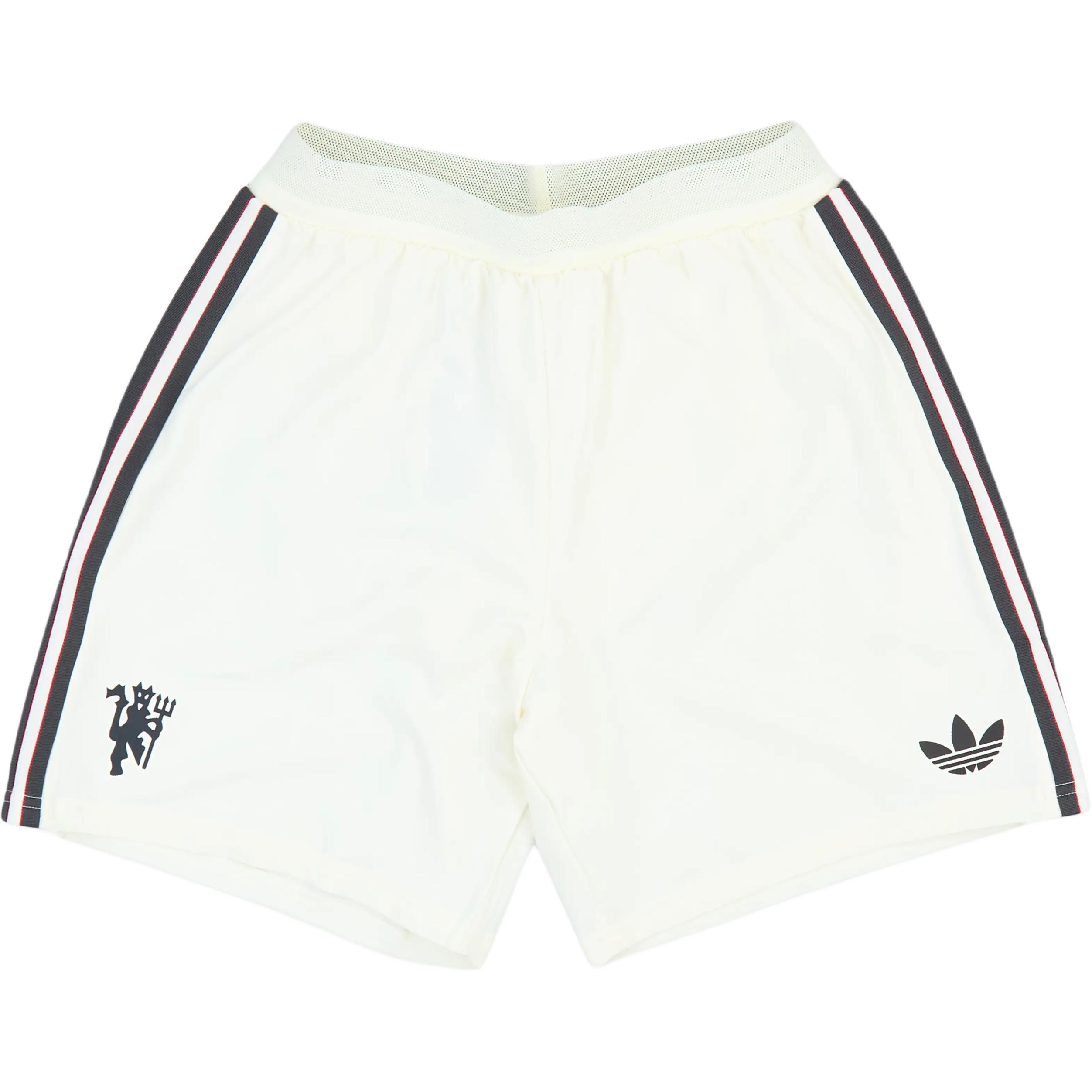 Футболка Manchester United Soccer Bottom Men's Adidas, белый
Футболка Manchester United Soccer Bottom Men's Adidas, белый