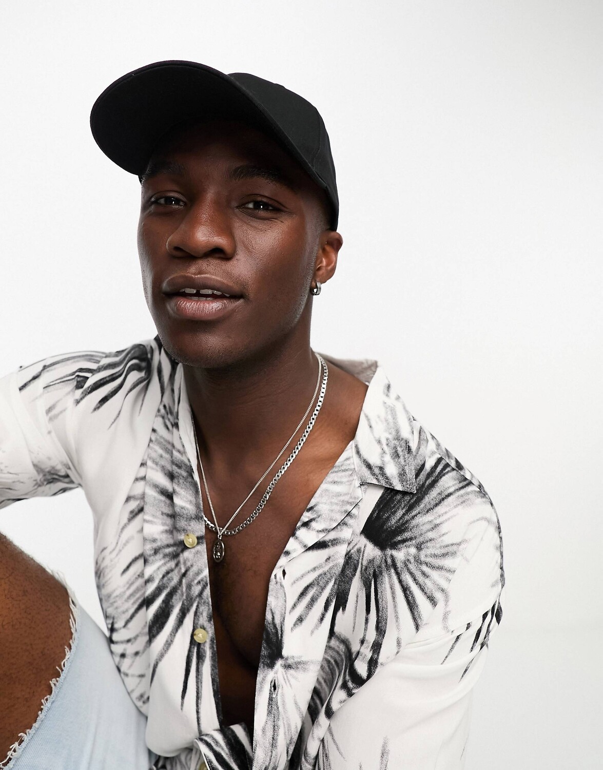 Черная хлопковая классическая бейсболка ASOS DESIGN
Черная хлопковая классическая бейсболка ASOS DESIGN