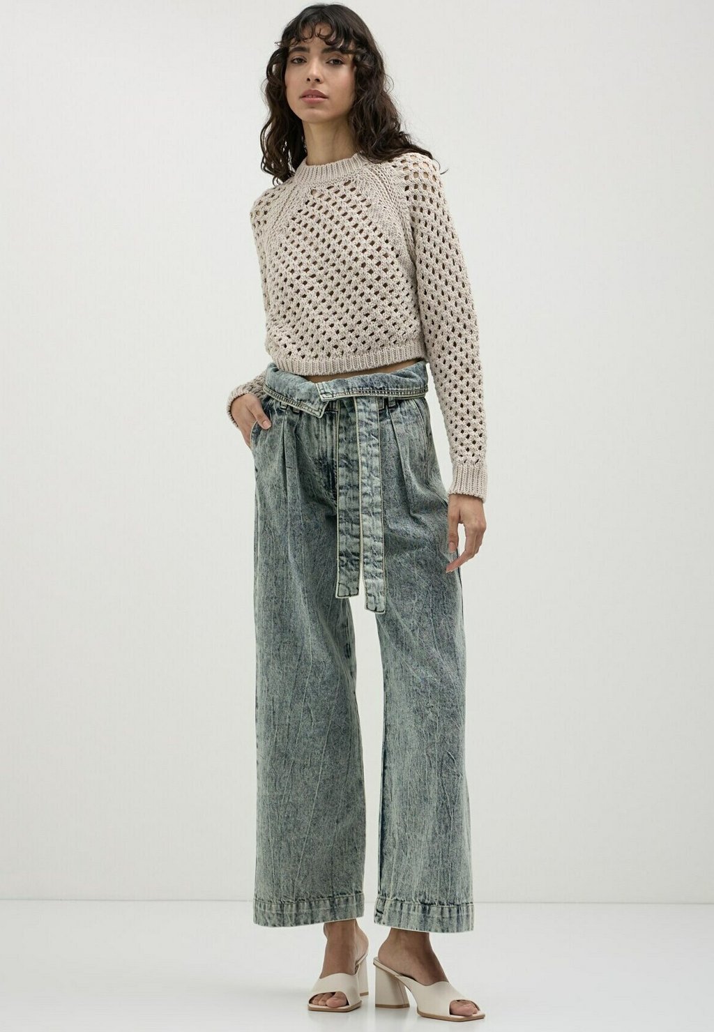 Джемпер TRAFORATA CUT OUT RETRO Calliope, бежевый
Джемпер TRAFORATA CUT OUT RETRO Calliope, бежевый