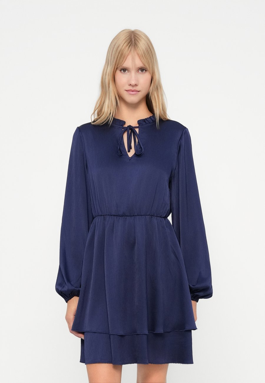 Платье VILA VIFENJA RUFFLE DRESS, Rhodonite/Dark Blue
Платье VILA VIFENJA RUFFLE DRESS, Rhodonite/Dark Blue