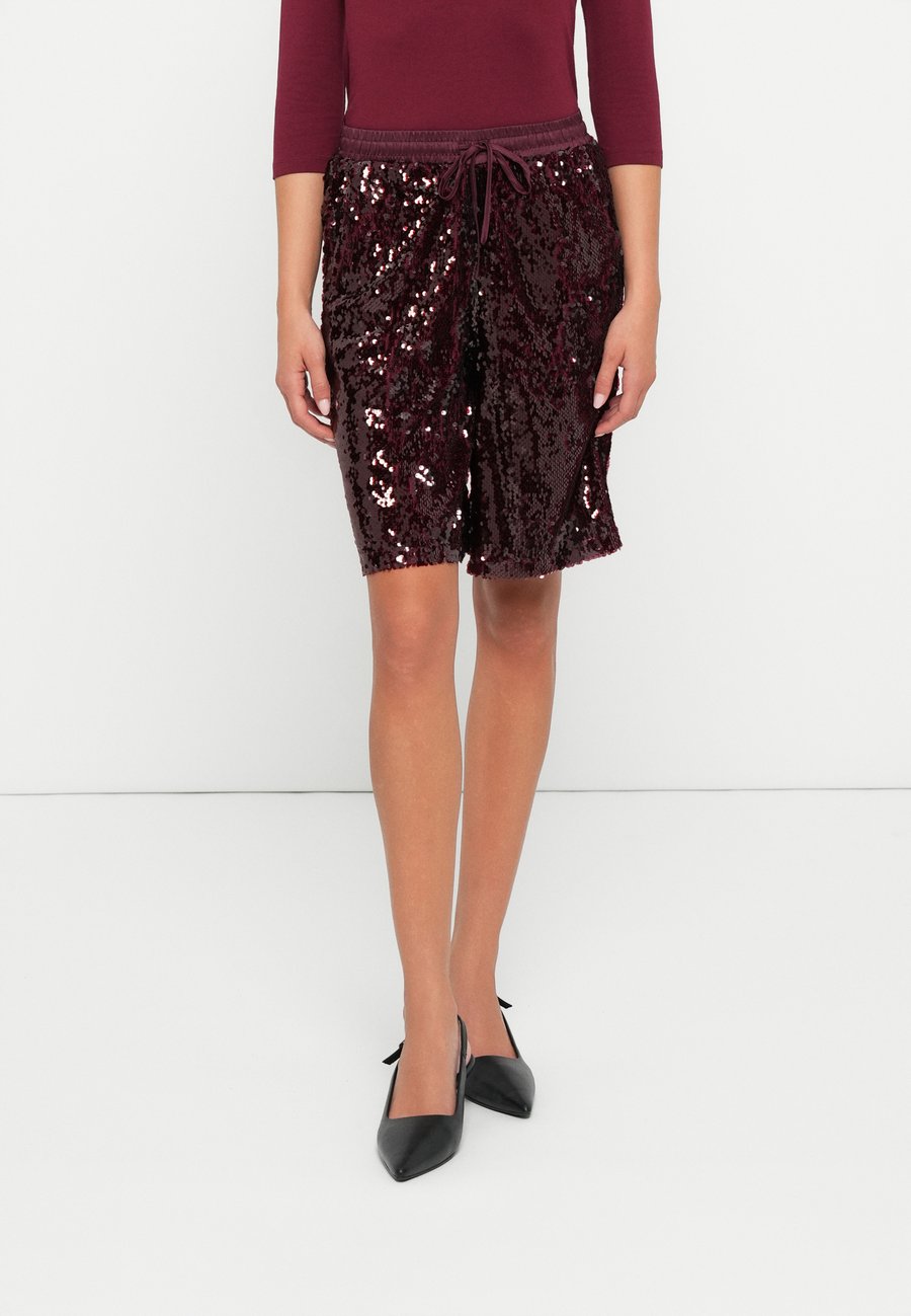 Шорты JJXX JXSIA SEQUIN, Cabernet/Dark Red
Шорты JJXX JXSIA SEQUIN, Cabernet/Dark Red