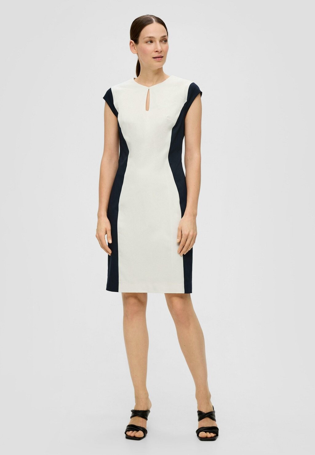 Платье повседневное ETUIKLEID LYOCELLMIX s.Oliver BLACK LABEL, цвет ecru
Платье повседневное ETUIKLEID LYOCELLMIX s.Oliver BLACK LABEL, цвет ecru