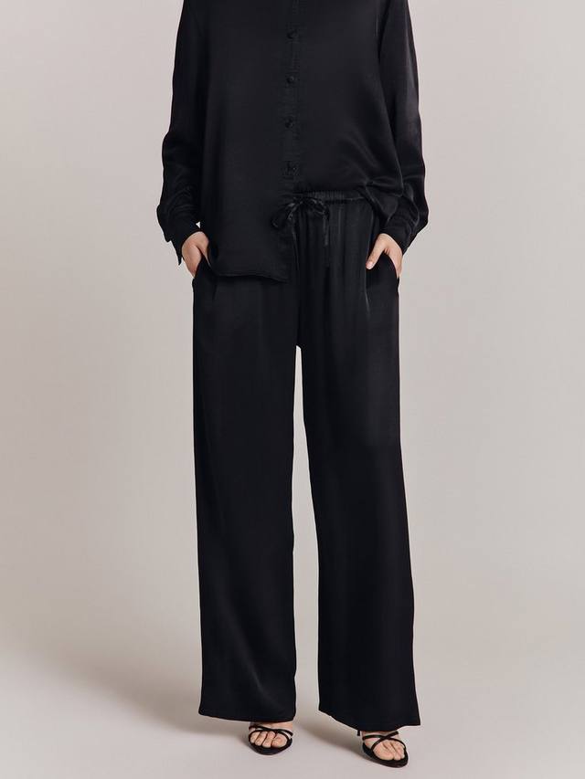 Широкие атласные брюки на завязках от имоджен Ghost, черный
Широкие атласные брюки на завязках от имоджен Ghost, черный