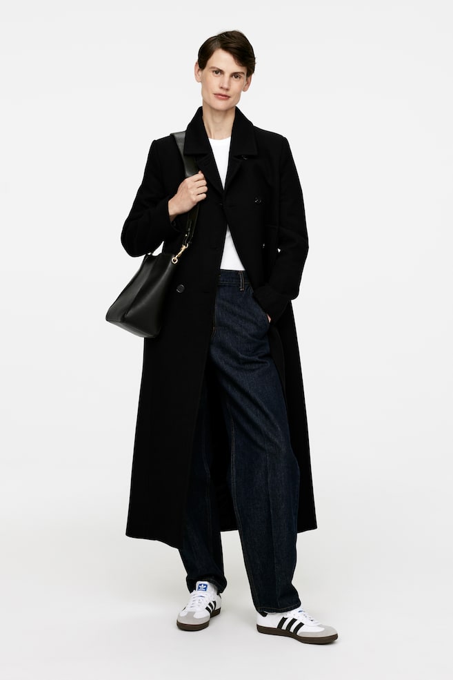 Кожаная сумка среднего размера Arket, черный
Кожаная сумка среднего размера Arket, черный