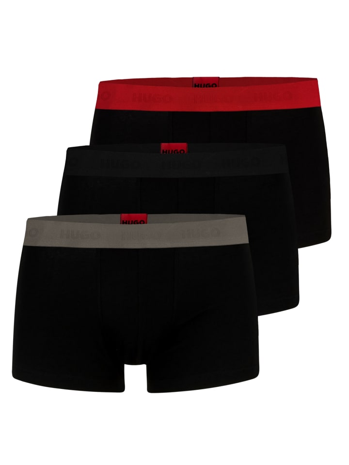 Шорты черного цвета HUGO
Шорты черного цвета HUGO