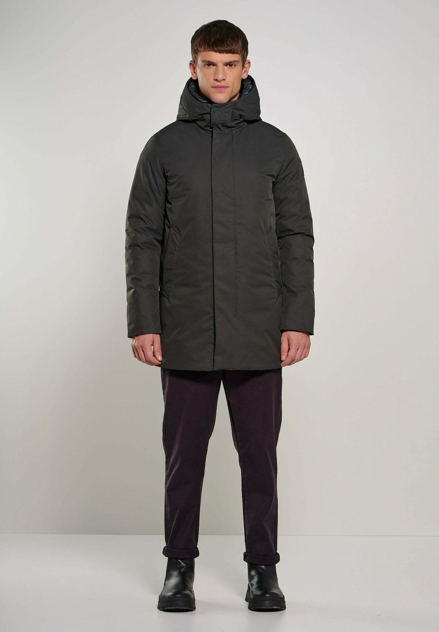 Пальто Bomboogie Winter coat, Black
Пальто Bomboogie Winter coat, Black