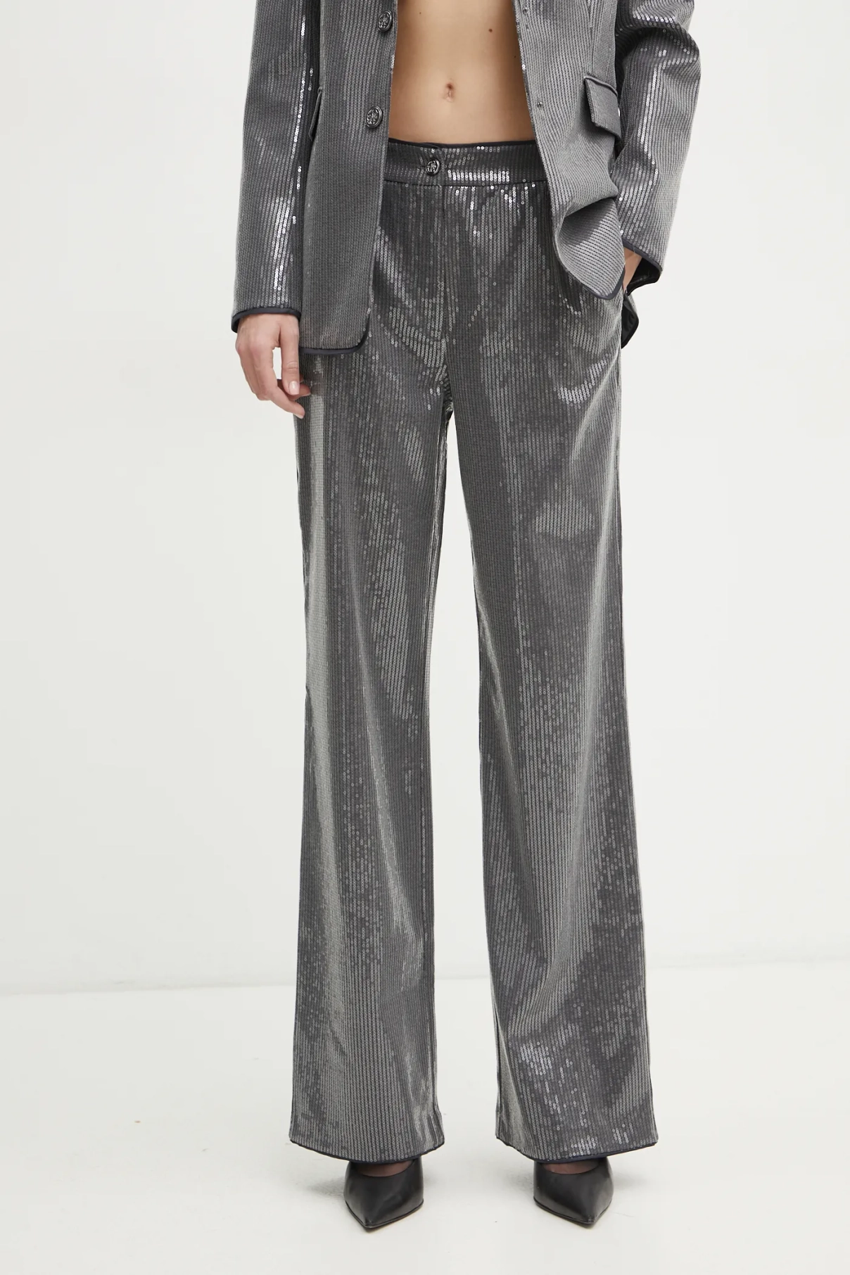 КАССИЯ брюки Guess, серый
КАССИЯ брюки Guess, серый