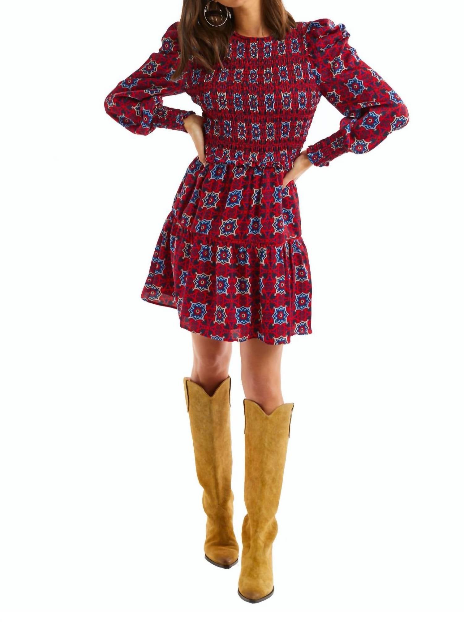 Платье-калейдоскоп со сборками в красном, синем и белом цветах ALLISON NEW YORK
Платье-калейдоскоп со сборками в красном, синем и белом цветах ALLISON NEW YORK