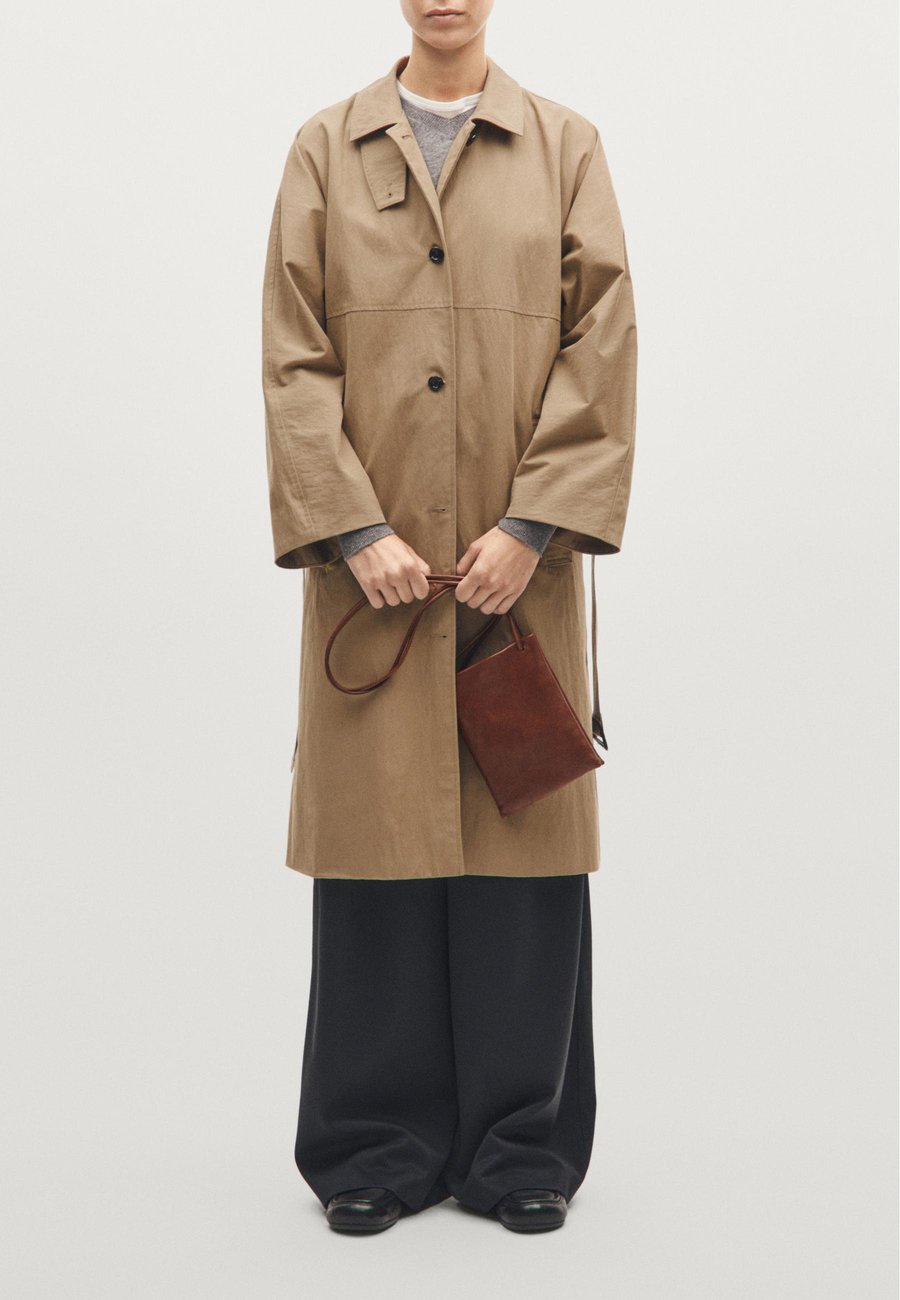 Сумка кросс-боди Massimo Dutti SHOULDER , Dark Brown
Сумка кросс-боди Massimo Dutti SHOULDER , Dark Brown