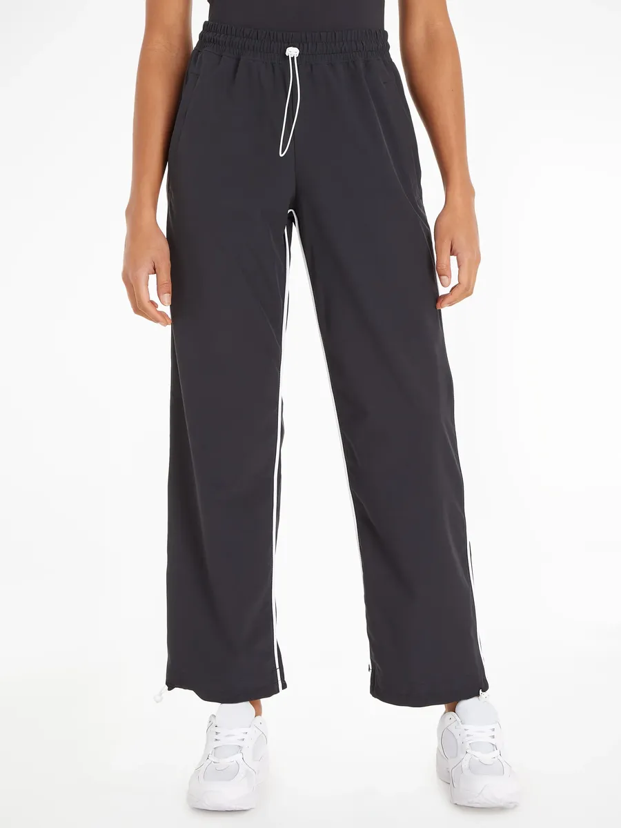 Спортивные брюки для бега Calvin Klein "WO - Woven Pant" Calvin Klein Sport, черный
Спортивные брюки для бега Calvin Klein "WO - Woven Pant" Calvin Klein Sport, черный