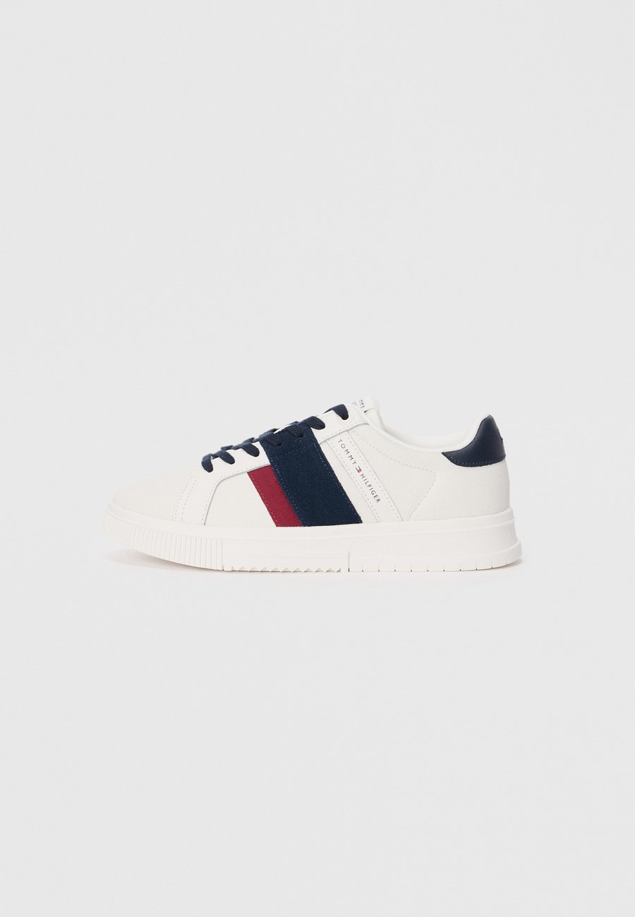 Кроссовки Tommy Hilfiger SUPERCUP, Ecru/Off-White
Кроссовки Tommy Hilfiger SUPERCUP, Ecru/Off-White