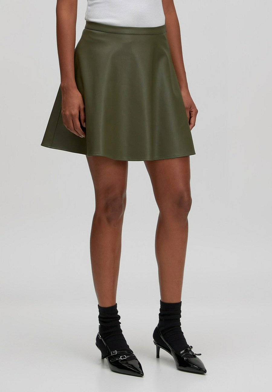 Юбка EDITED A-line skirt, Grün Dunkelgrün/Green
Юбка EDITED A-line skirt, Grün Dunkelgrün/Green