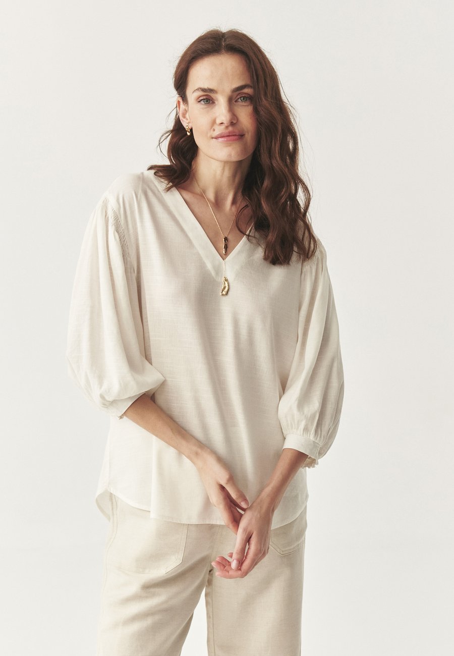 Блуза TATUUM DAPHNE , Off White/Off-White
Блуза TATUUM DAPHNE , Off White/Off-White