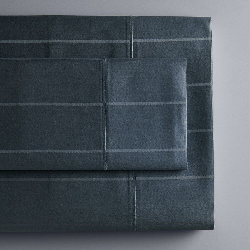 Комплект простыней или наволочек Simply Vera Vera Wang Pima Cotton 600 с плотностью нитей, цвет Indigo Stripe
Комплект простыней или наволочек Simply Vera Vera Wang Pima Cotton 600 с плотностью нитей, цвет Indigo Stripe