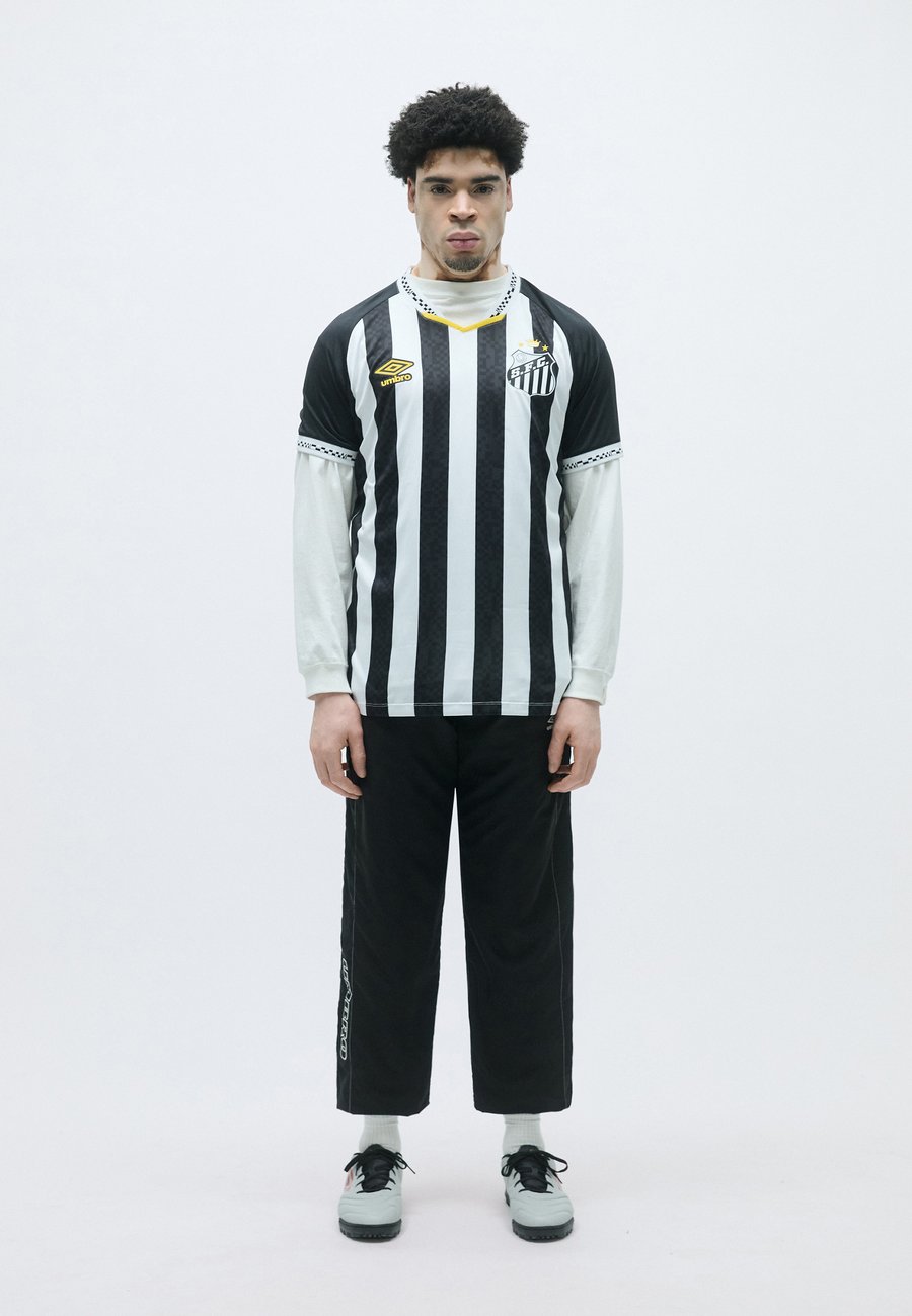 Футболка Umbro BRAZIL SANTOS AWAY UNISEX, Black/White/Black, Белый, Футболка Umbro BRAZIL SANTOS AWAY UNISEX, Black/White/Black
Футболка Umbro BRAZIL SANTOS AWAY UNISEX, Black/White/Black, Белый, Футболка Umbro BRAZIL SANTOS AWAY UNISEX, Black/White/Black
