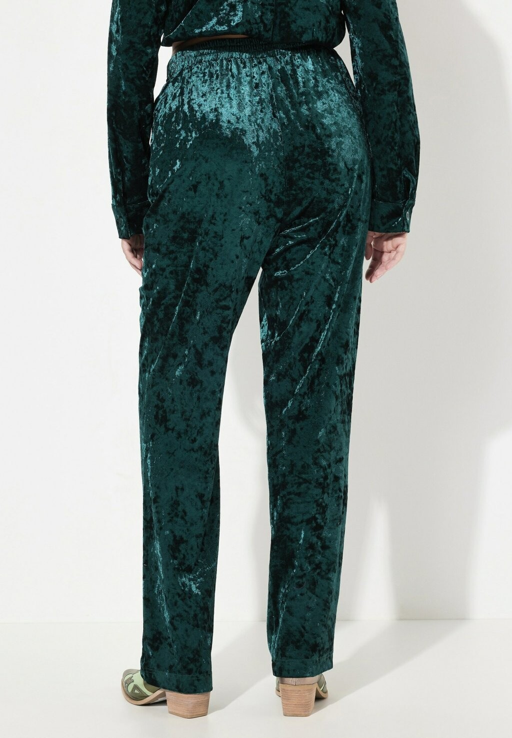 Брюки ELASTIC WAIST Ulla Popken, зеленый
Брюки ELASTIC WAIST Ulla Popken, зеленый