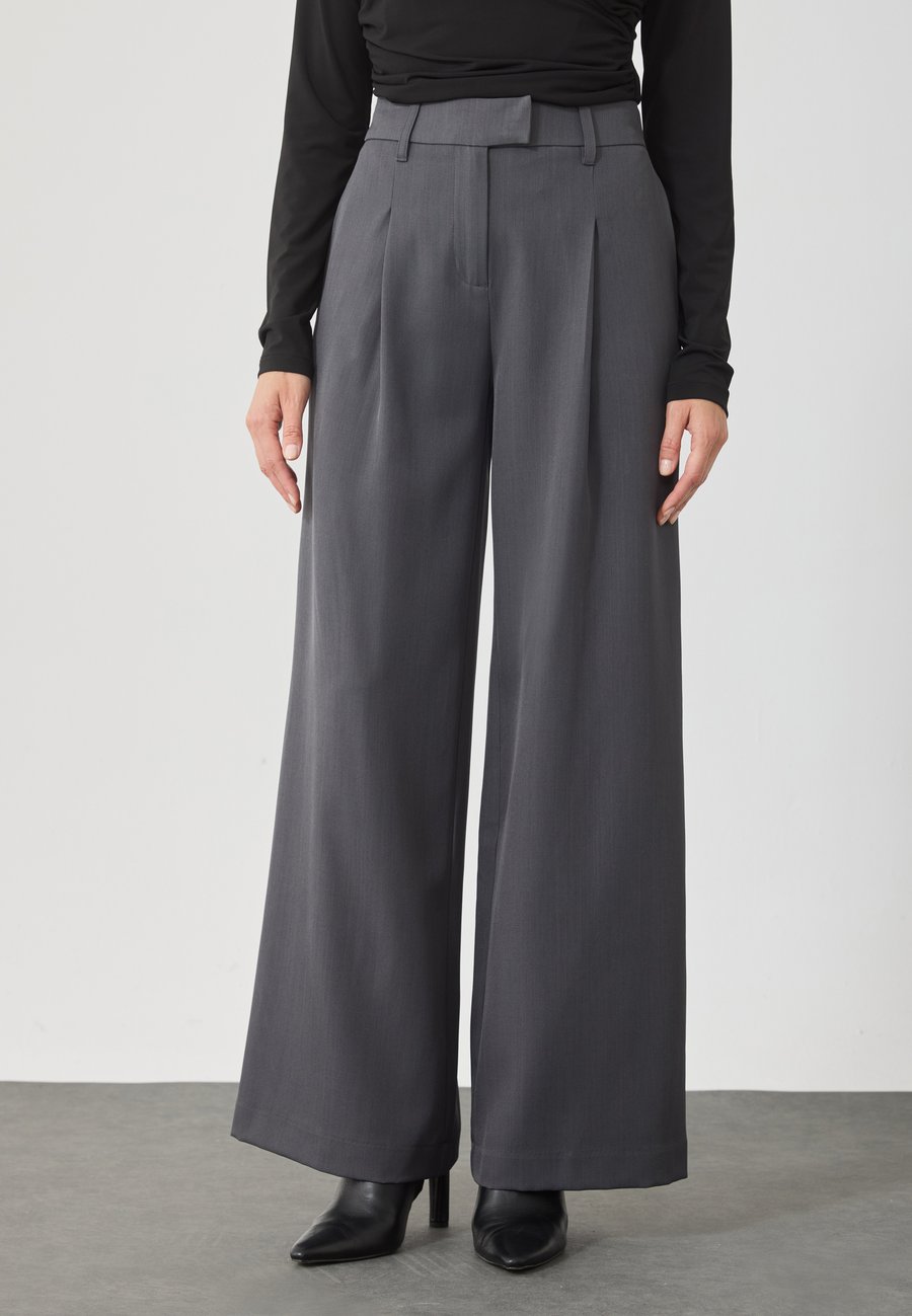 Брюки Anna Field Trousers, Dark Grey Melange/Mottled Dark Grey
Брюки Anna Field Trousers, Dark Grey Melange/Mottled Dark Grey