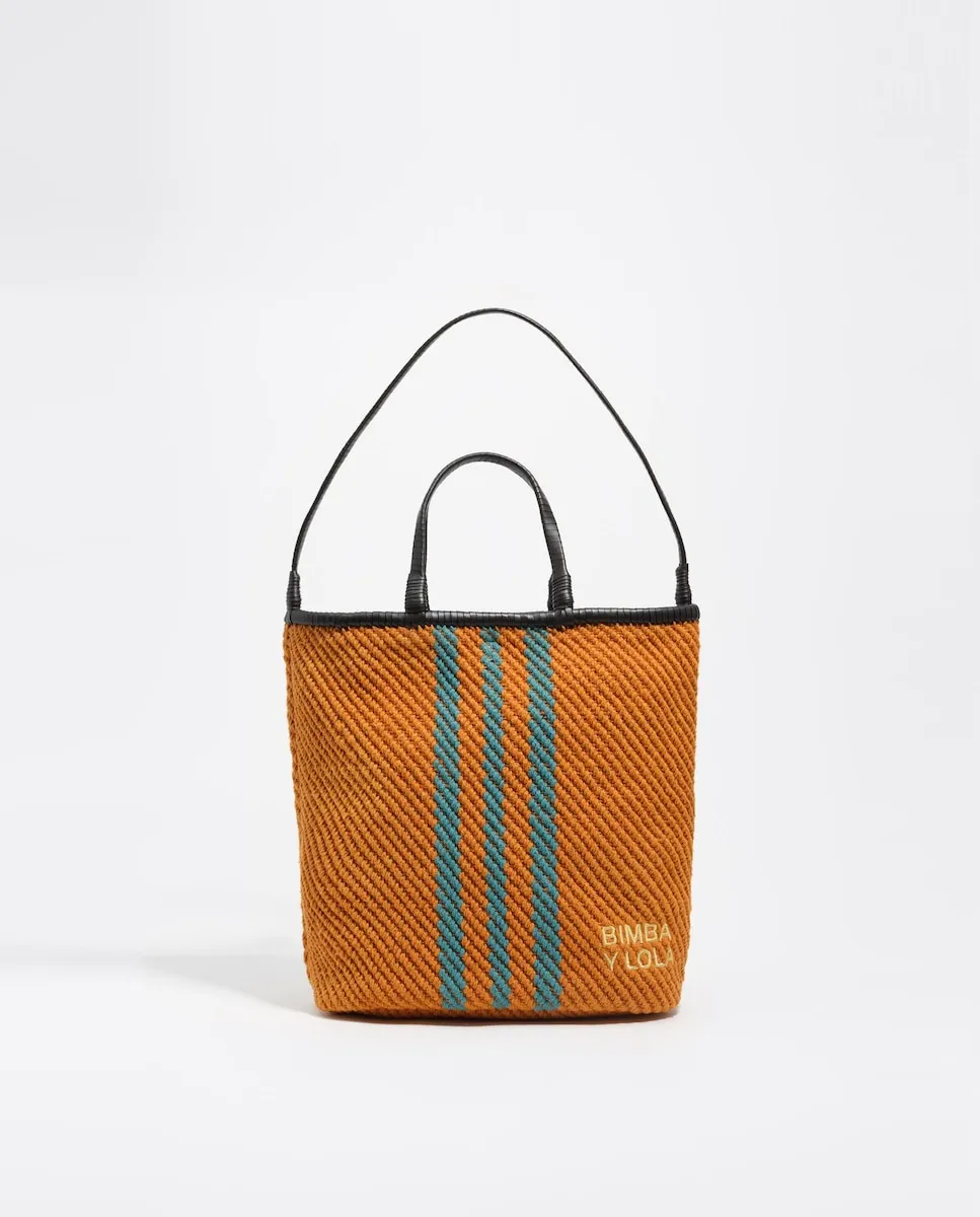 Оранжевая женская сумка через плечо из хлопка Bimba y Lola
Оранжевая женская сумка через плечо из хлопка Bimba y Lola
