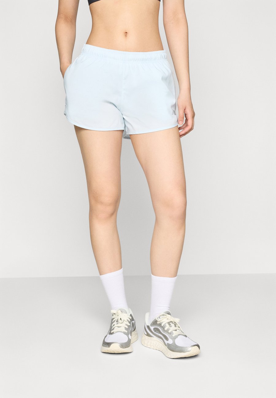 Спортивные шорты New Balance ESSENTIALS 3, Frosted Glass /Blue
Спортивные шорты New Balance ESSENTIALS 3, Frosted Glass /Blue