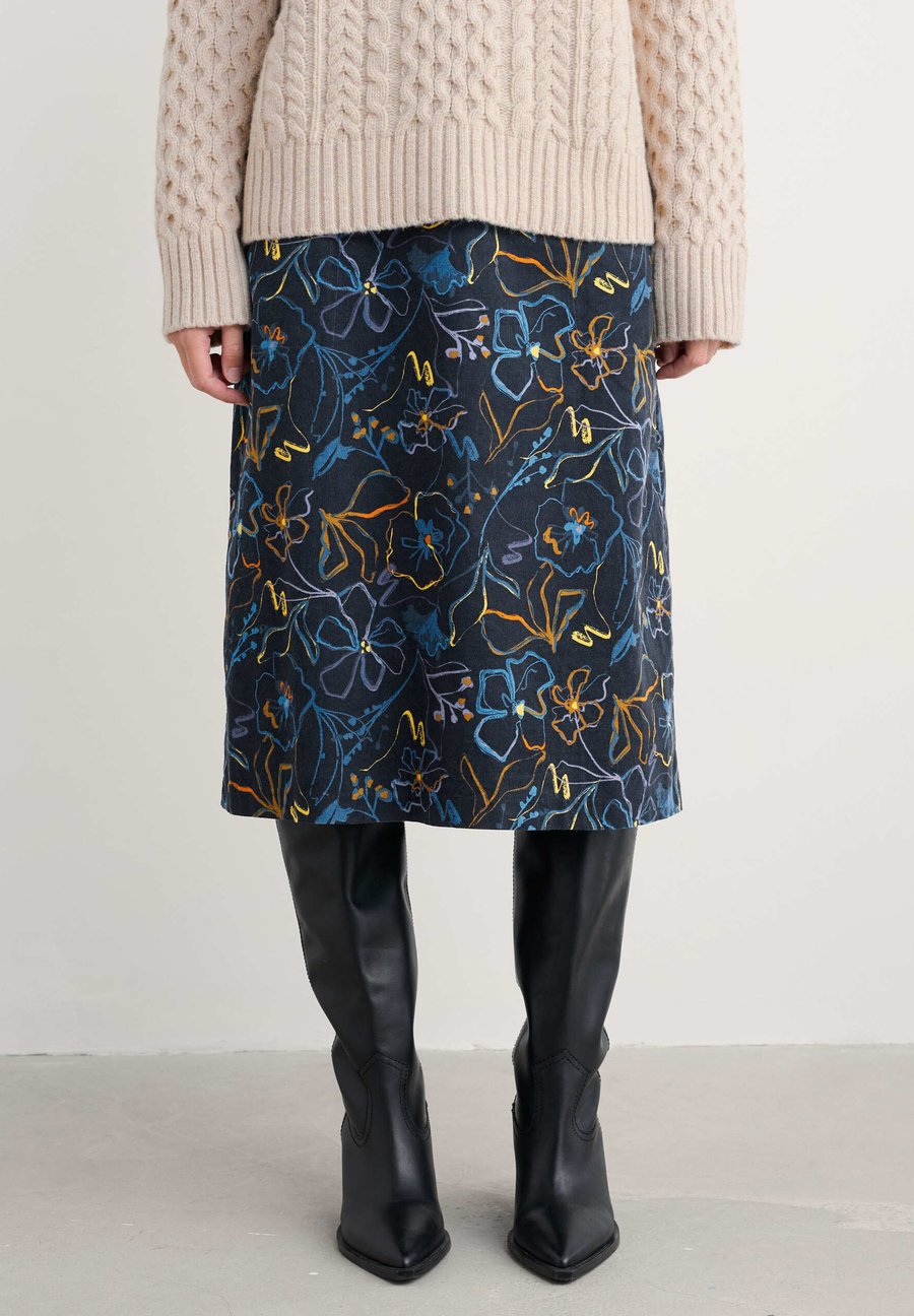 Юбка Seasalt Cornwall FOREST VIEW, Navy Drawn Floral Maritime/Dark Blue
Юбка Seasalt Cornwall FOREST VIEW, Navy Drawn Floral Maritime/Dark Blue