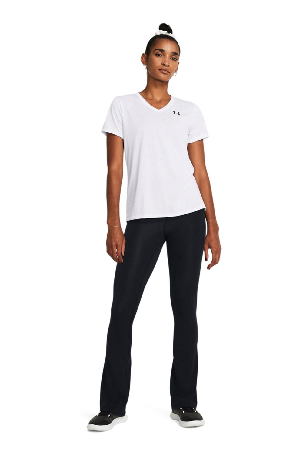 Футболка Tech с V-образным вырезом Under Armour, белый
Футболка Tech с V-образным вырезом Under Armour, белый