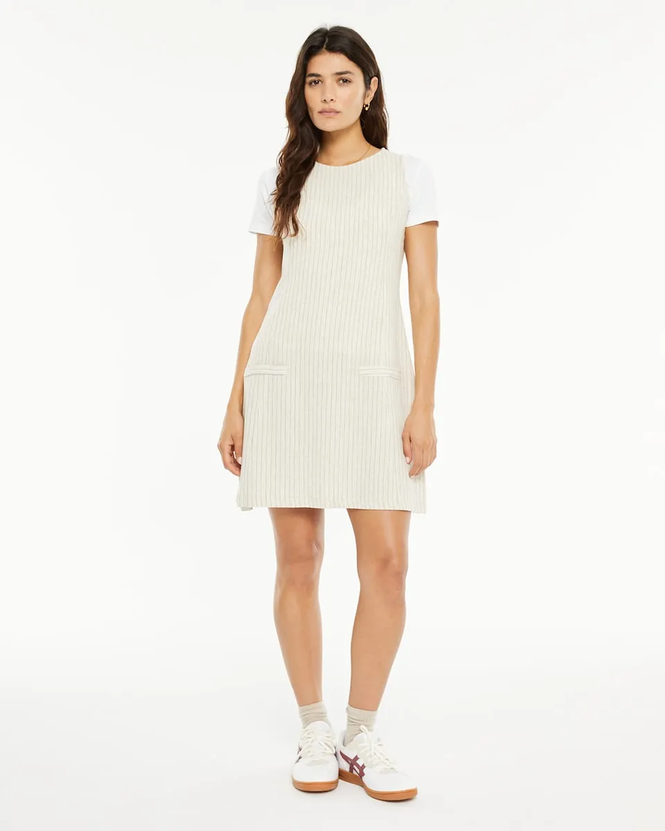 Приталенное короткое платье с дипломатической складкой System Action, бежевый
Приталенное короткое платье с дипломатической складкой System Action, бежевый