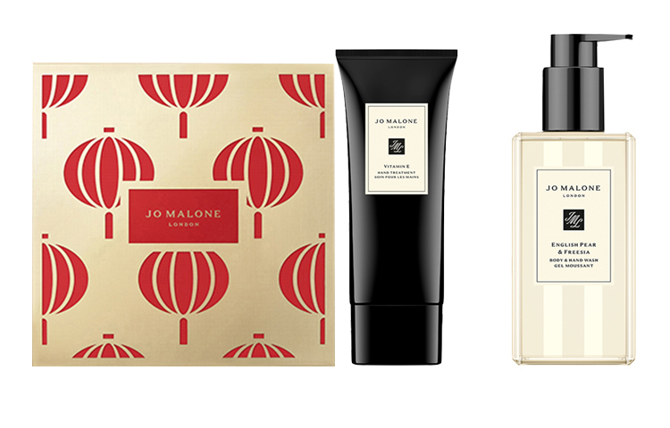 Jo Malone London Набор для ухода за телом ZUMALONG Vitamin E Hand Cream Blue Bell Shower Gel Box 2024 New Year Limited Edition 100мл+250мл
Jo Malone London Набор для ухода за телом ZUMALONG Vitamin E Hand Cream Blue Bell Shower Gel Box 2024 New Year Limited Edition 100мл+250мл