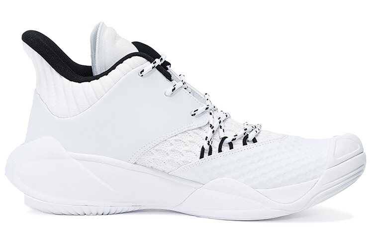 Баскетбольные кроссовки мужские низкие белые/черные Anta
Баскетбольные кроссовки мужские низкие белые/черные Anta