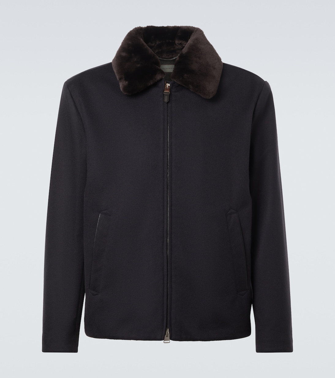 Кашемировая куртка с отделкой из овчины Canali
Кашемировая куртка с отделкой из овчины Canali