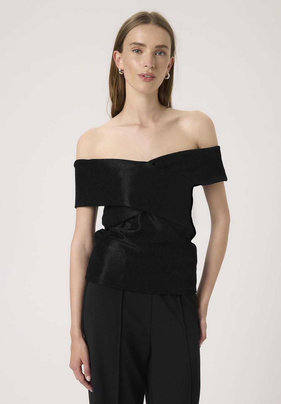 Футболка Soaked in Luxury ELSPETH, Black
Футболка Soaked in Luxury ELSPETH, Black