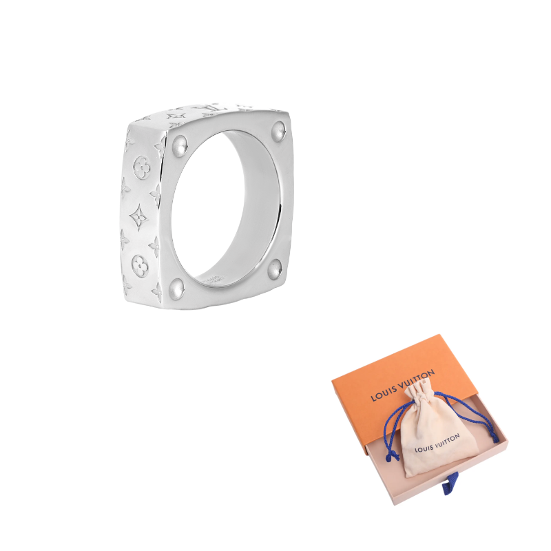 Кольцо Lv Monogram Bold LOUIS VUITTON, серебряный
Кольцо Lv Monogram Bold LOUIS VUITTON, серебряный