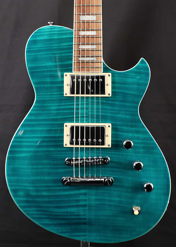 Электрогитара Reverend Roadhouse
Электрогитара Reverend Roadhouse