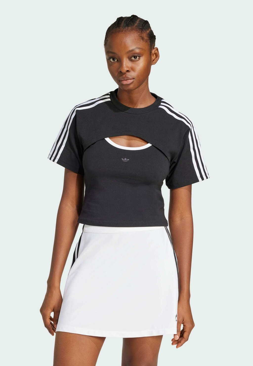 Футболка с принтом CUT-OUT TEE Adidas Originals, черный
Футболка с принтом CUT-OUT TEE Adidas Originals, черный