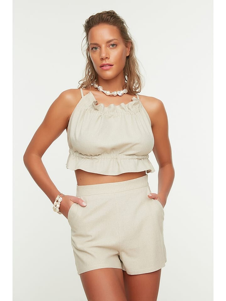 Шорты trendyol, бежевый
Шорты trendyol, бежевый