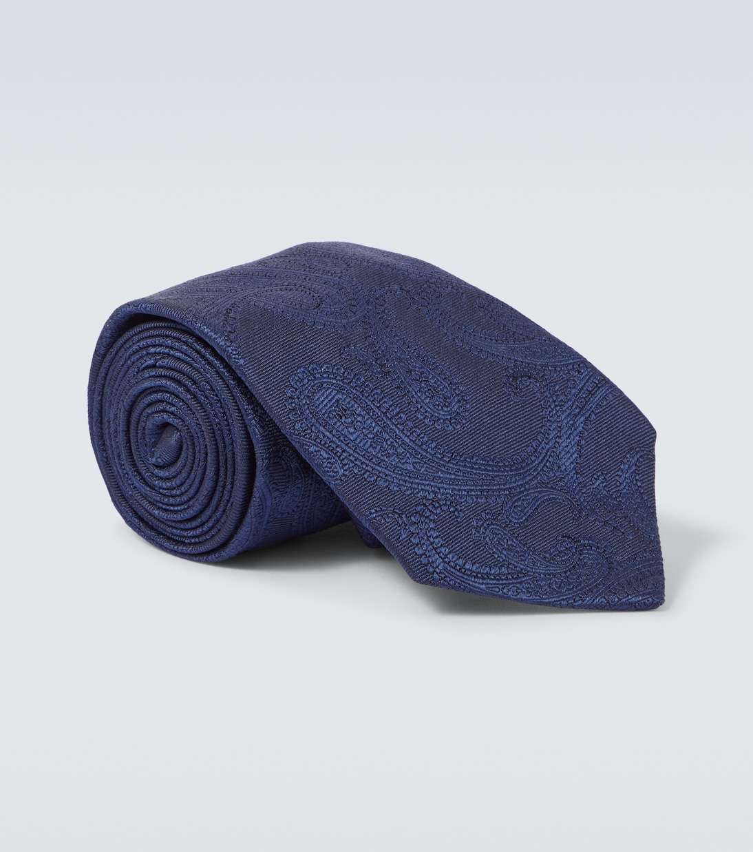 Галстук из жаккардового шелка с узором пейсли Brunello Cucinelli, C7665
Галстук из жаккардового шелка с узором пейсли Brunello Cucinelli, C7665