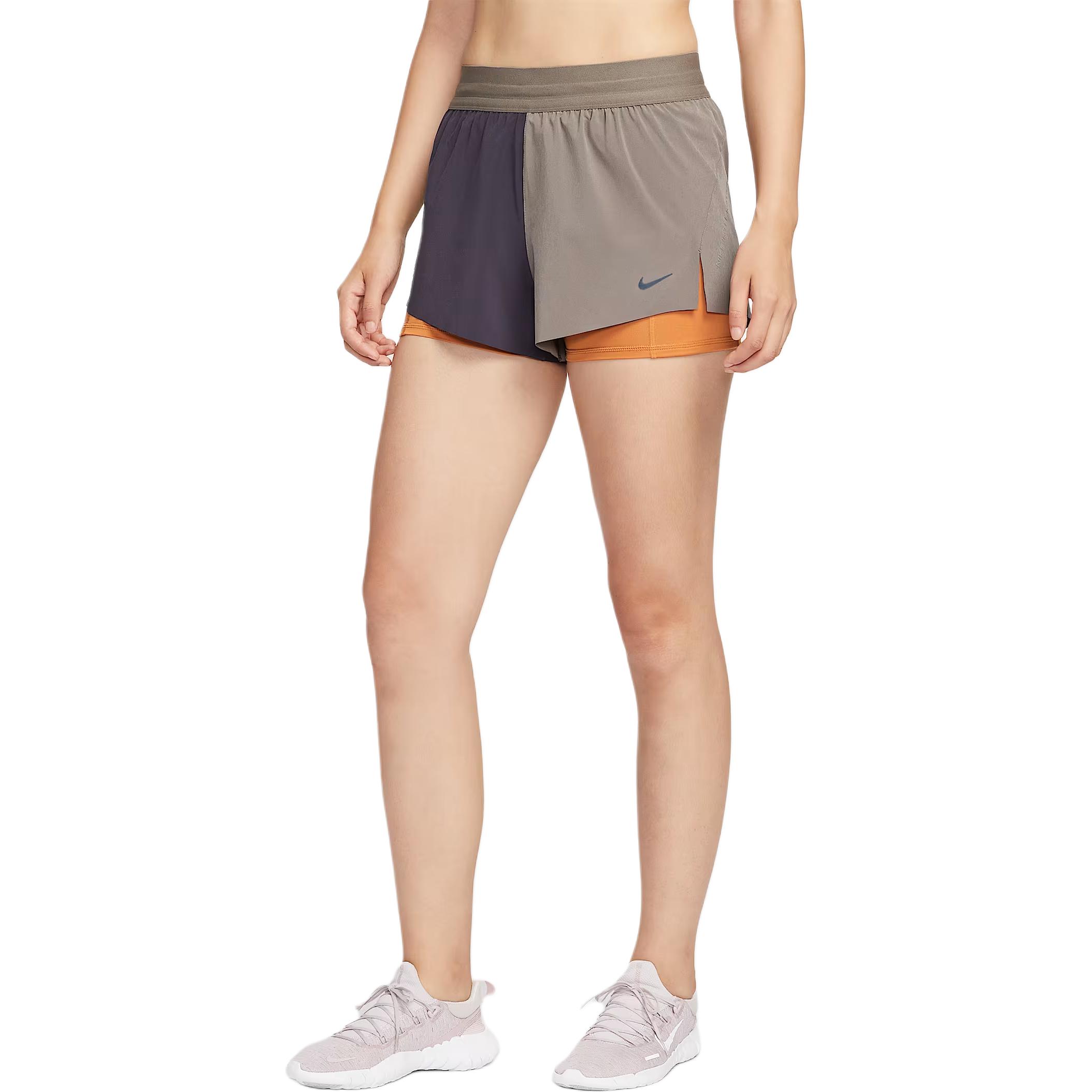 Женские спортивные шорты Dri Fit Nike, cave stone
Женские спортивные шорты Dri Fit Nike, cave stone