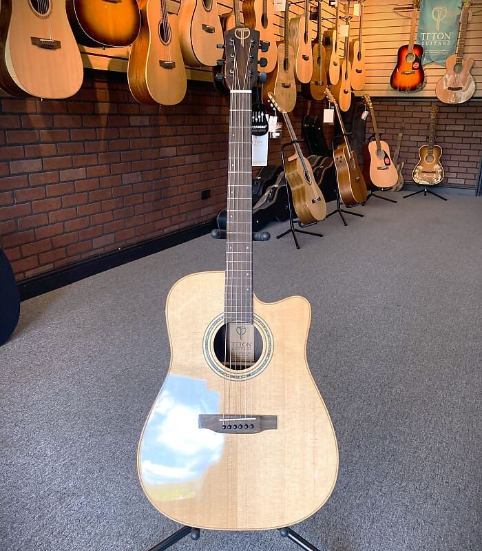 Акустическая гитара Teton STS160ZICENT Spruce/Ziricote Dreadnought with Electronics 2020's - Natural
Акустическая гитара Teton STS160ZICENT Spruce/Ziricote Dreadnought with Electronics 2020's - Natural