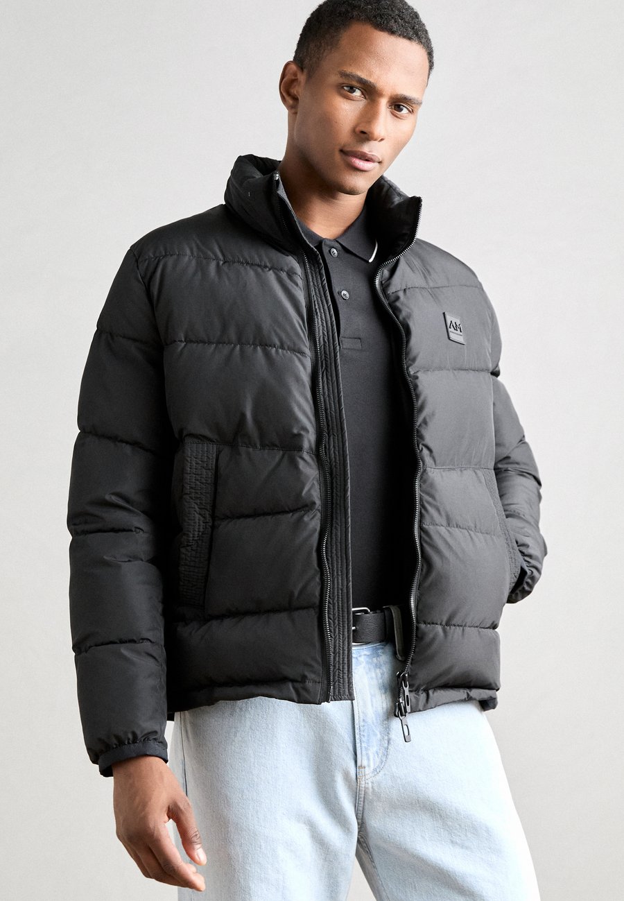 Куртка Antony Morato REGULAR FIT IN TECHNO WITH ECOPADDING DUPONT SORONA WITH METAL LOGO ON RUBBER PATCH, Black
Куртка Antony Morato REGULAR FIT IN TECHNO WITH ECOPADDING DUPONT SORONA WITH METAL LOGO ON RUBBER PATCH, Black