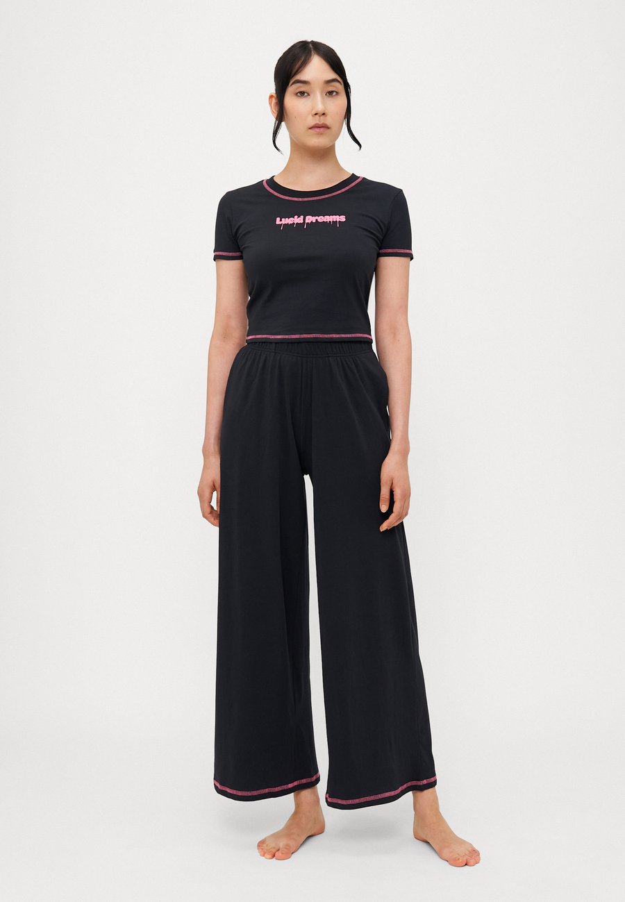 Пижамный комплект Even&Odd Pyjama set, Black
Пижамный комплект Even&Odd Pyjama set, Black