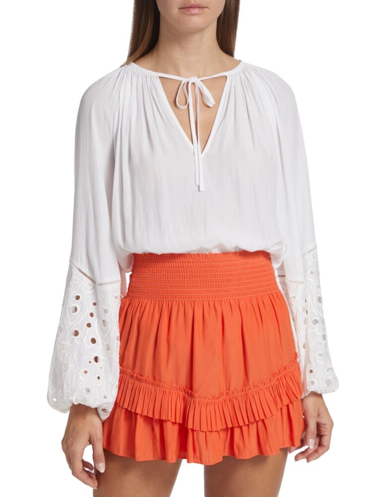 Топ-крестьянка с рукавами-люверсами Alya Ramy Brook, слоновая кость
Топ-крестьянка с рукавами-люверсами Alya Ramy Brook, слоновая кость