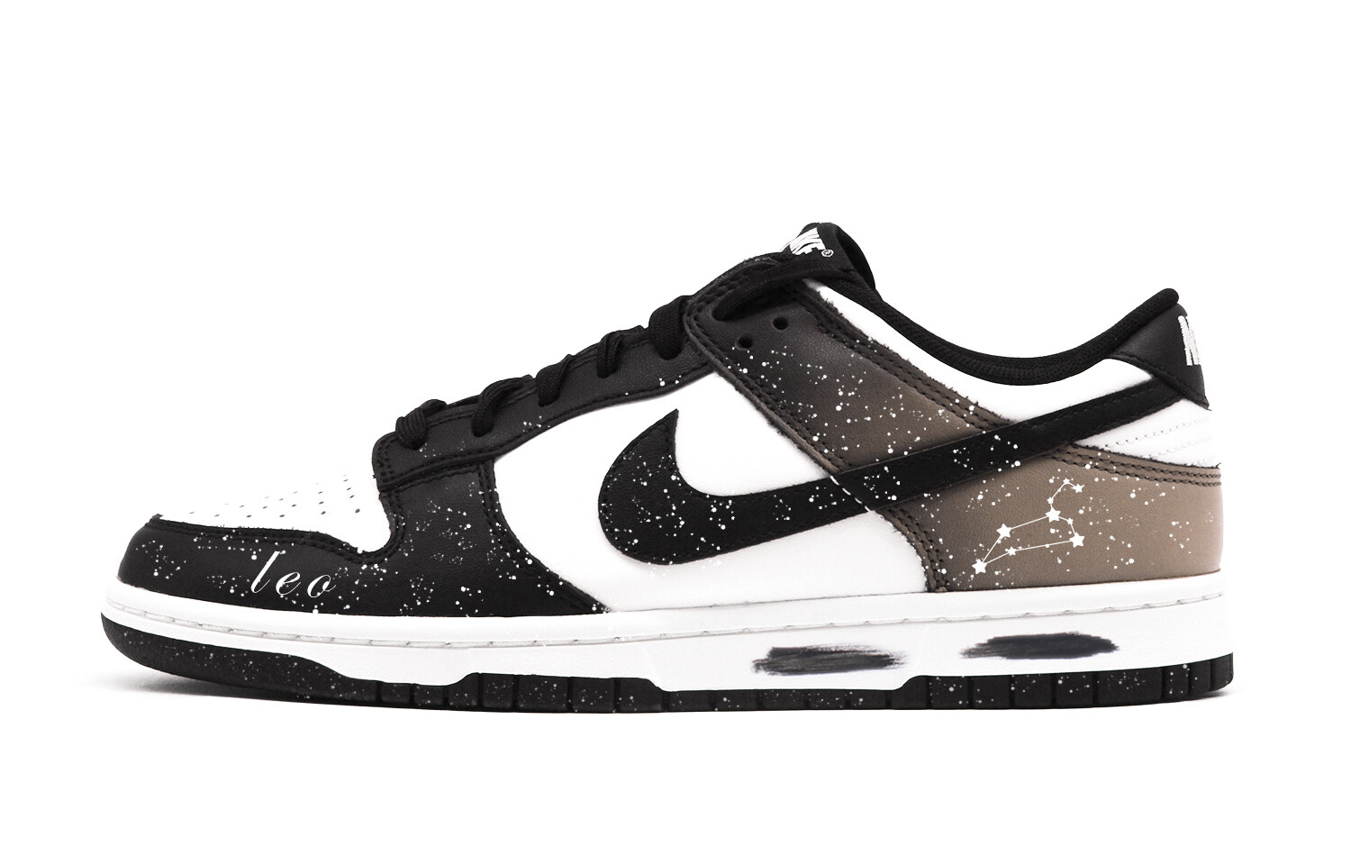 Кроссовки Nike Dunk Skateboarding Shoes Women's Low-top Black/White/Brown, черный/белый/коричневый
Кроссовки Nike Dunk Skateboarding Shoes Women's Low-top Black/White/Brown, черный/белый/коричневый